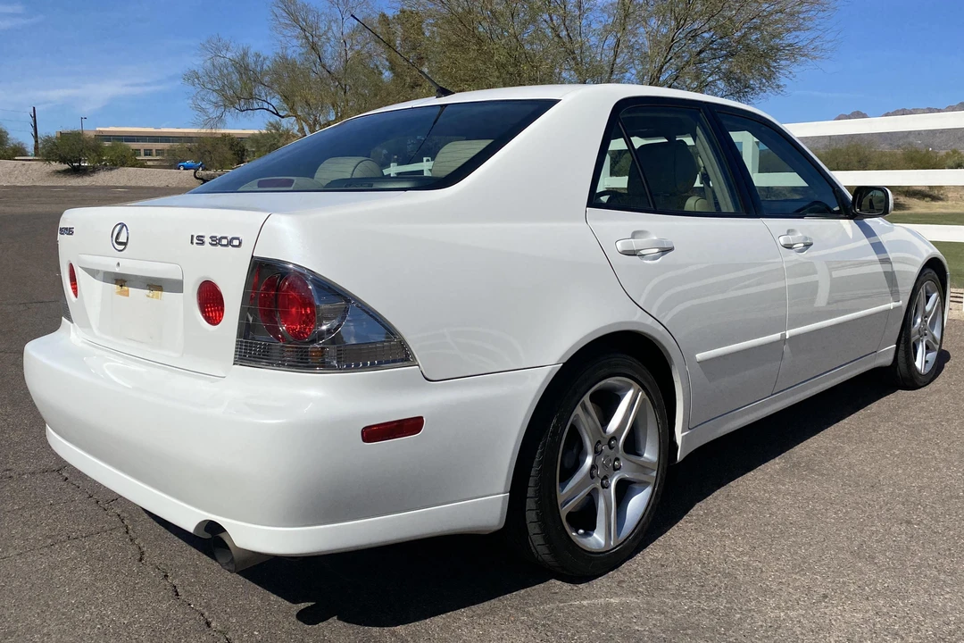 2002 Lexus IS 1st Gen - Image 4 of 5