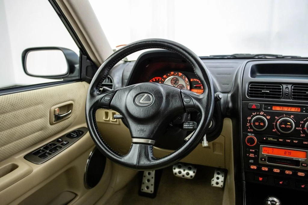 2002 Lexus IS 1st Gen - Image 4 of 12