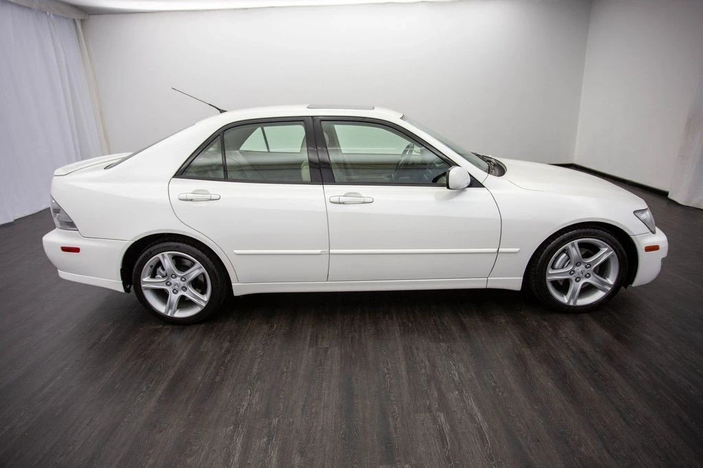 2002 Lexus IS 1st Gen - Image 6 of 12