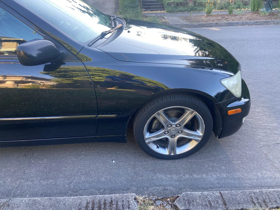 2002 Lexus IS 1st Gen - Image 27 of 31