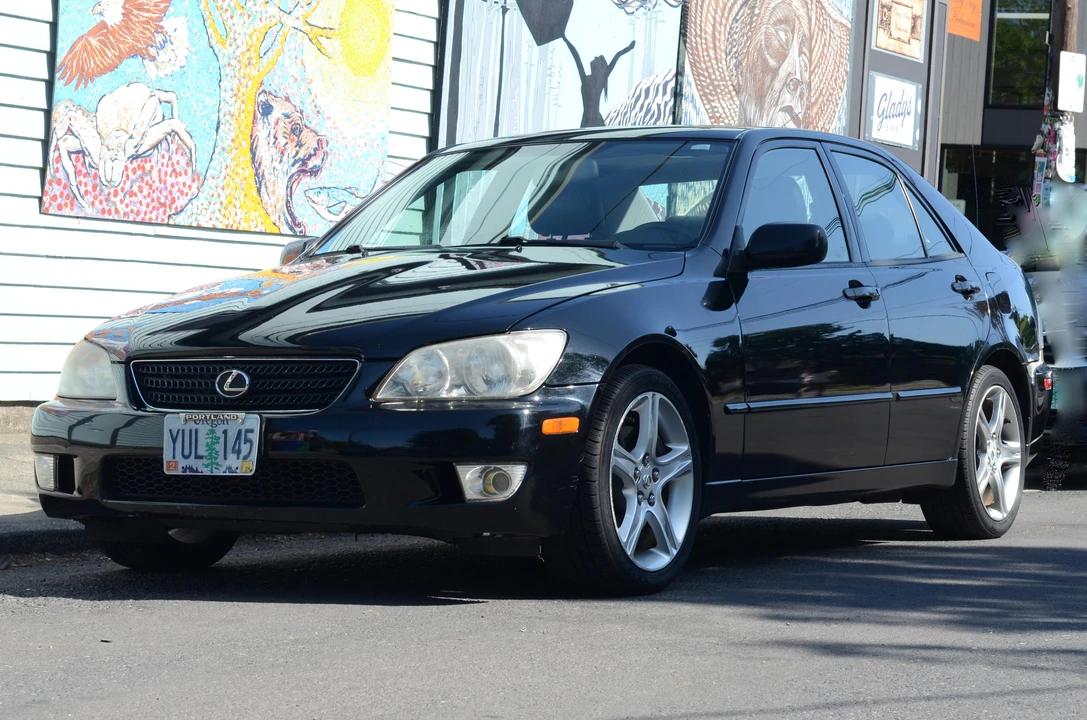 2002 Lexus IS 1st Gen - Image 8 of 31