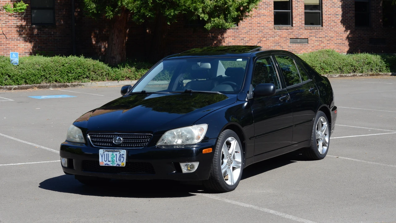 2002 Lexus IS 1st Gen - Image 7 of 31