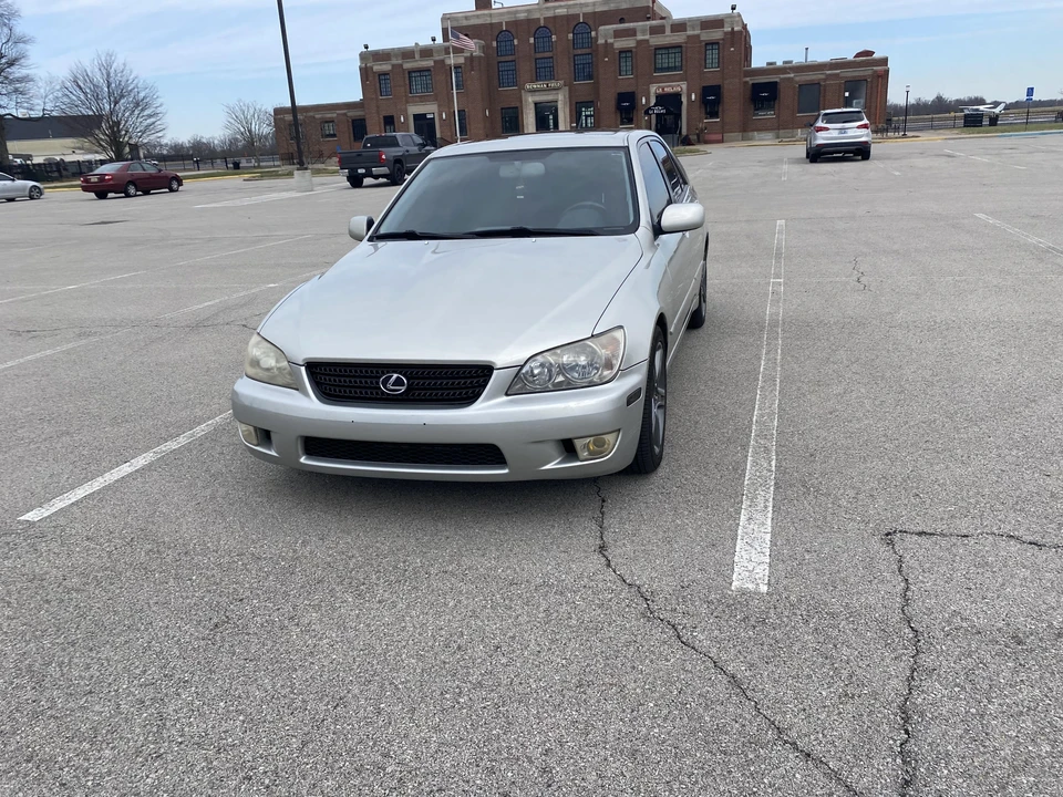 2002 Lexus IS 1st Gen - Image 8 of 31