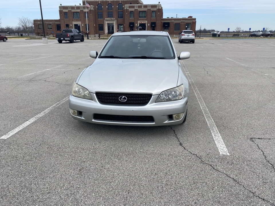 2002 Lexus IS 1st Gen - Image 7 of 31