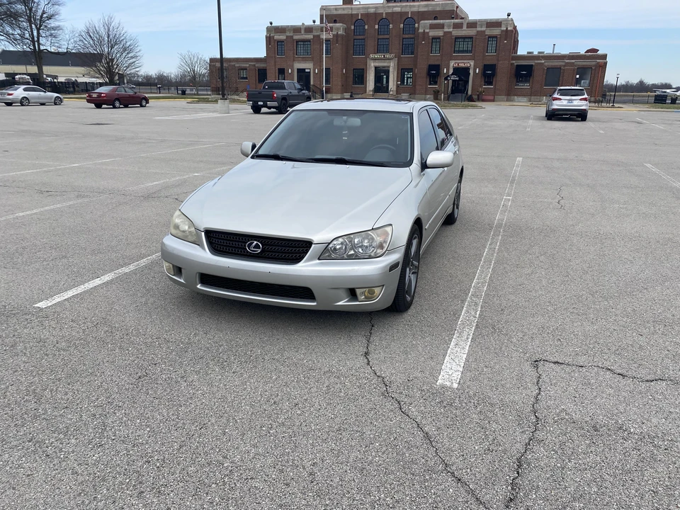 2002 Lexus IS 1st Gen - Image 9 of 31