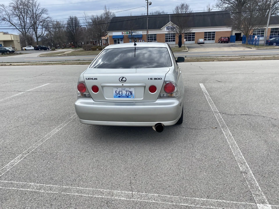 2002 Lexus IS 1st Gen - Image 29 of 31