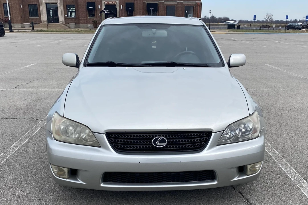 2002 Lexus IS 1st Gen - Image 2 of 31