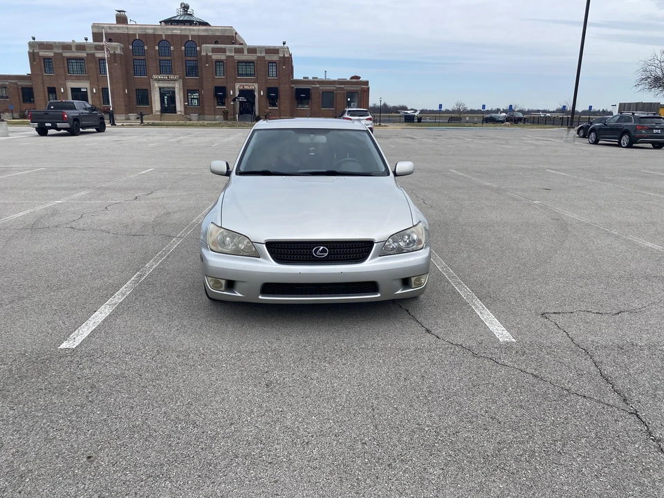 2002 Lexus IS 1st Gen - Image 6 of 31