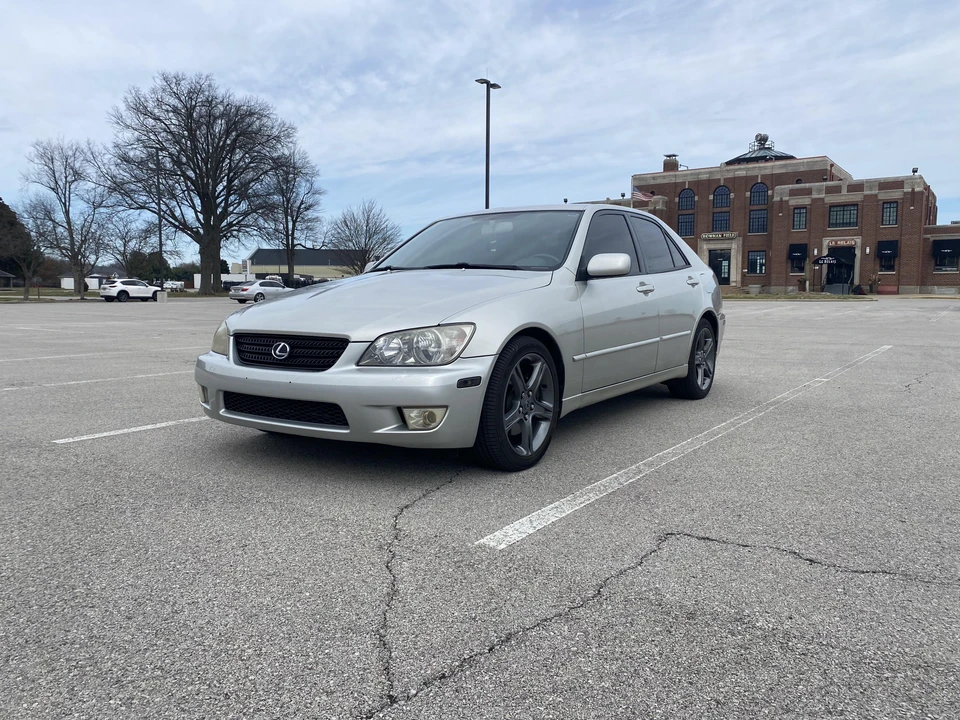 2002 Lexus IS 1st Gen - Image 12 of 31