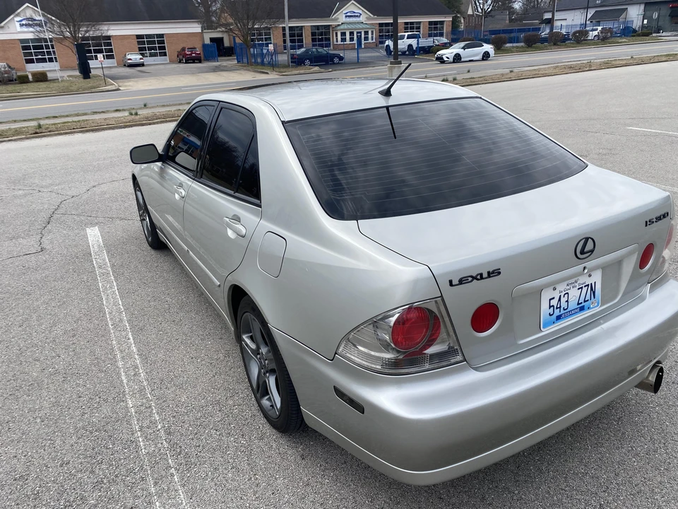 2002 Lexus IS 1st Gen - Image 24 of 31