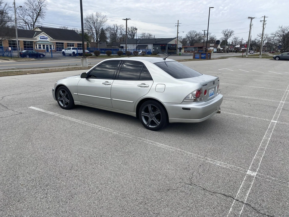 2002 Lexus IS 1st Gen - Image 22 of 31