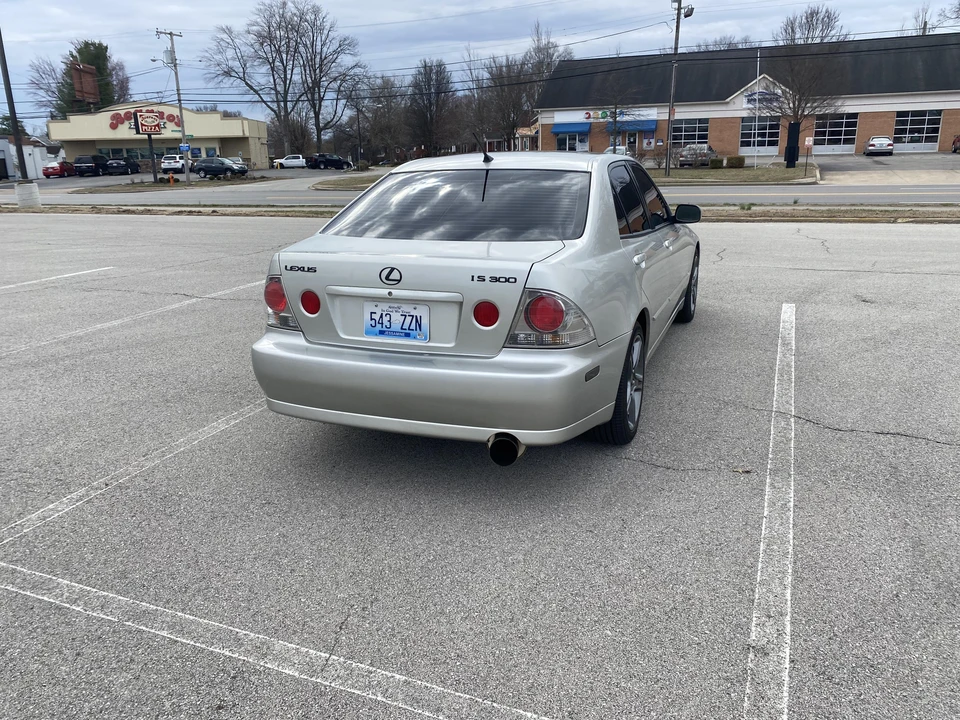 2002 Lexus IS 1st Gen - Image 30 of 31