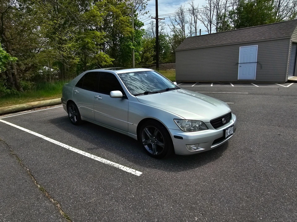 2002 Lexus IS 1st Gen - Image 8 of 31