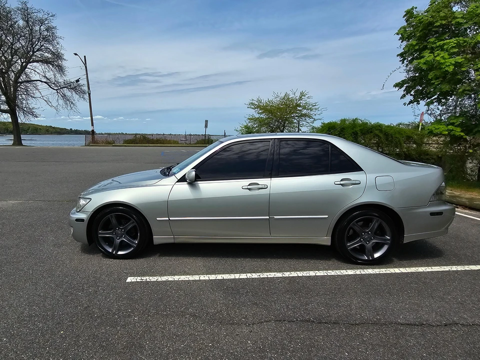 2002 Lexus IS 1st Gen - Image 6 of 31