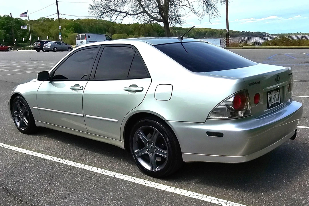 2002 Lexus IS 1st Gen - Image 5 of 31
