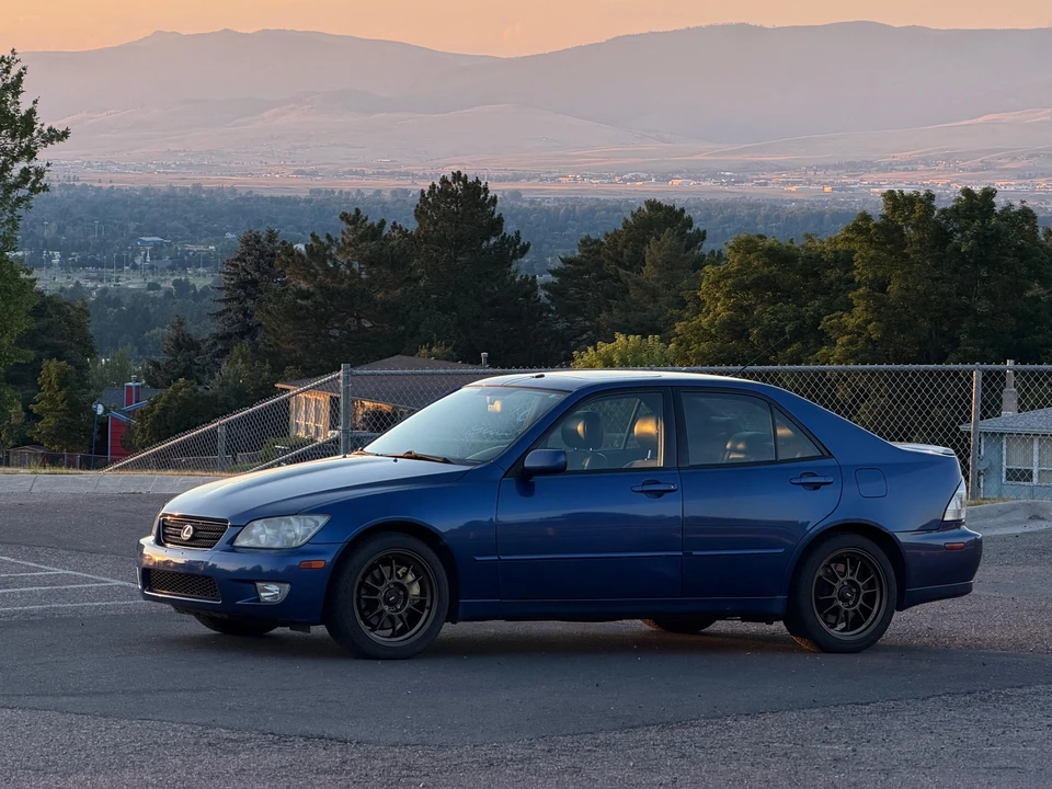 2002 Lexus IS 1st Gen - Image 18 of 31