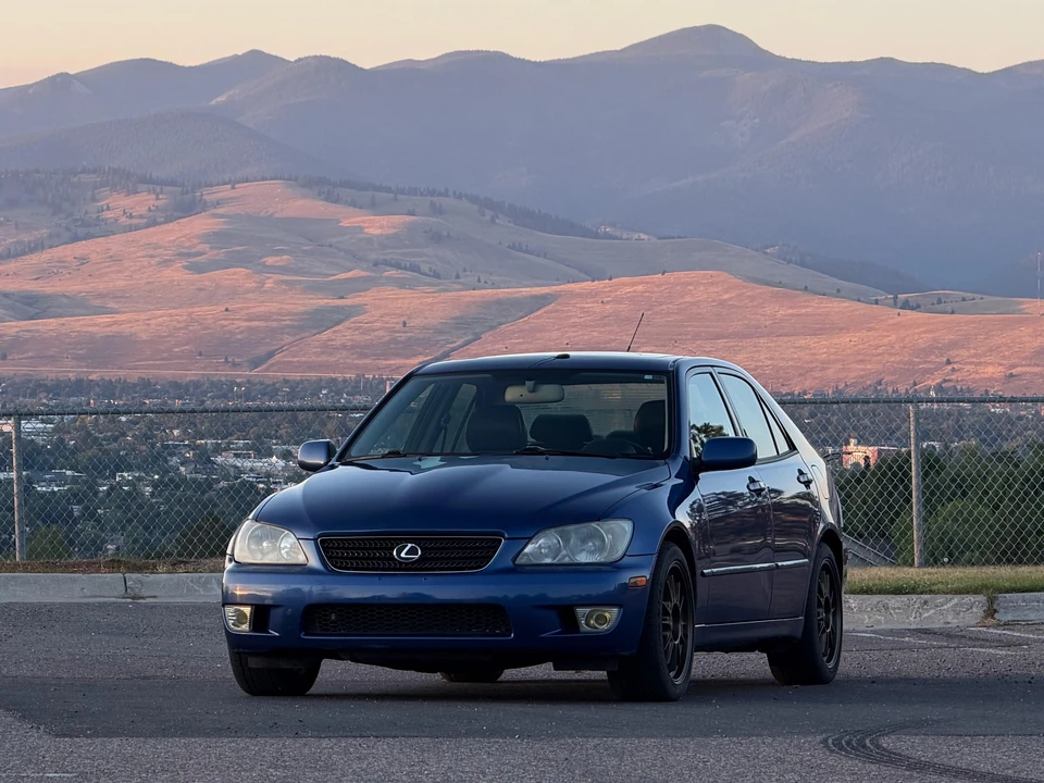 2002 Lexus IS 1st Gen - Image 10 of 31