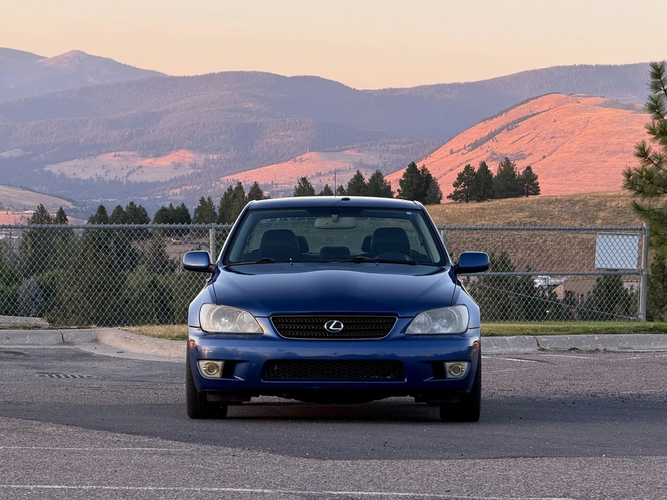 2002 Lexus IS 1st Gen - Image 6 of 31