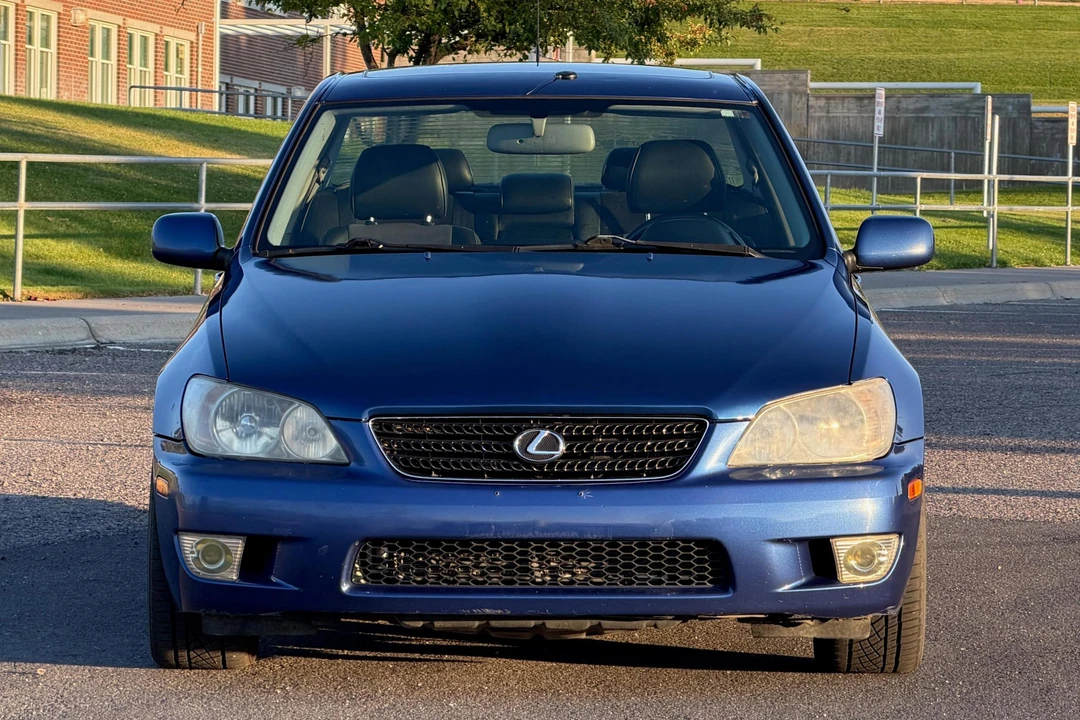 2002 Lexus IS 1st Gen - Image 2 of 31
