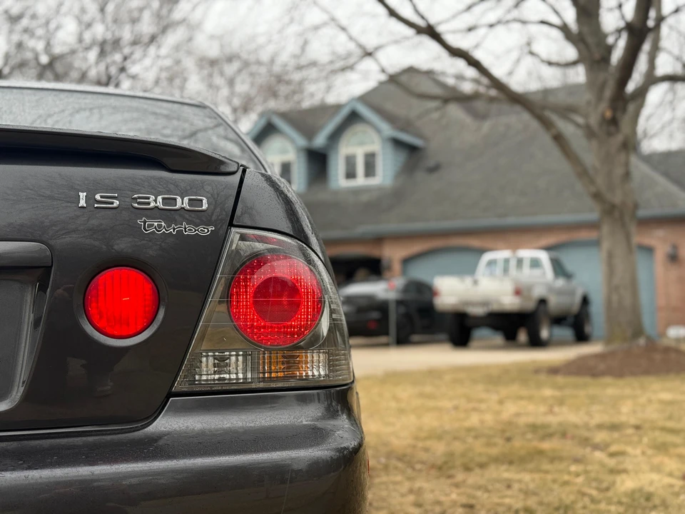 2002 Lexus IS 1st Gen - Image 30 of 31