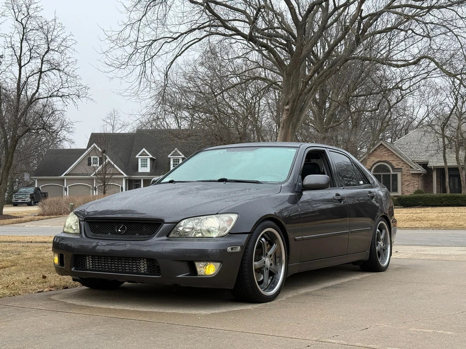 2002 Lexus IS 1st Gen - Image 8 of 31