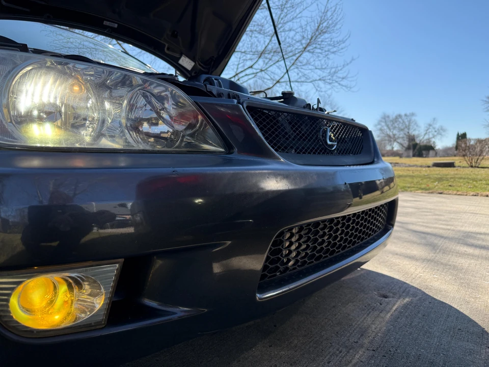 2002 Lexus IS 1st Gen - Image 15 of 31