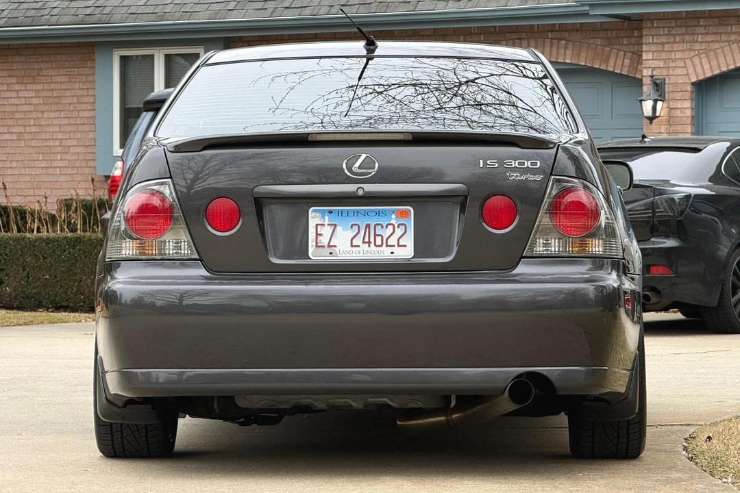 2002 Lexus IS 1st Gen - Image 5 of 31