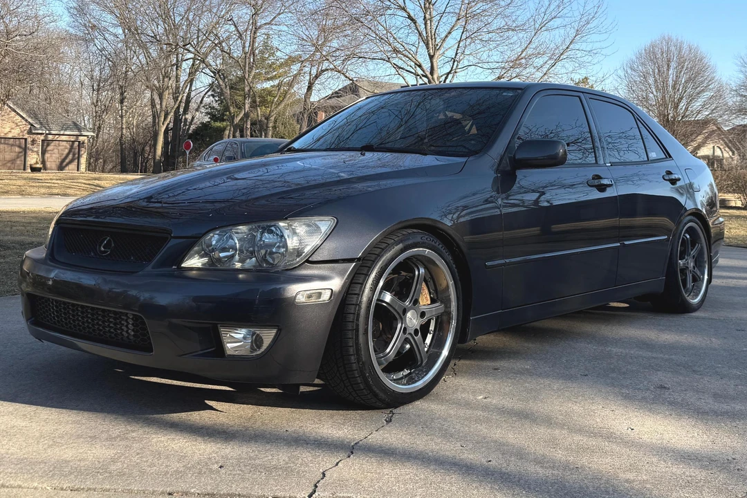 2002 Lexus IS 1st Gen - Image 2 of 31
