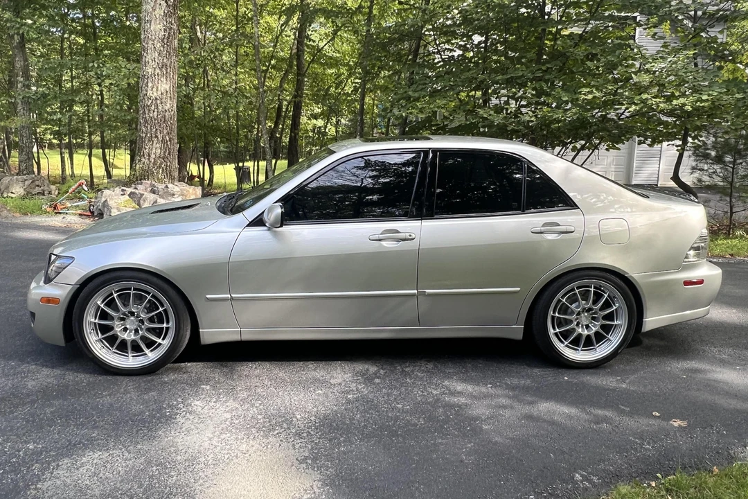2002 Lexus IS 1st Gen - Image 3 of 31