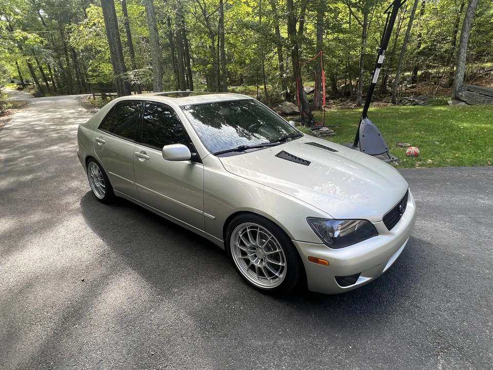 2002 Lexus IS 1st Gen - Image 20 of 31
