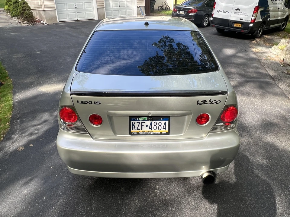 2002 Lexus IS 1st Gen - Image 14 of 31