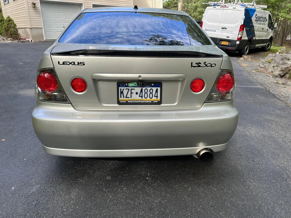 2002 Lexus IS 1st Gen - Image 15 of 31