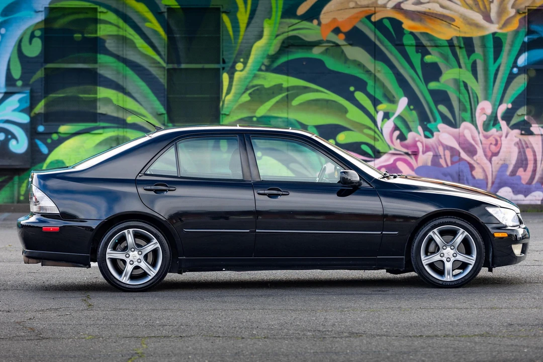 2002 Lexus IS 1st Gen - Image 3 of 31