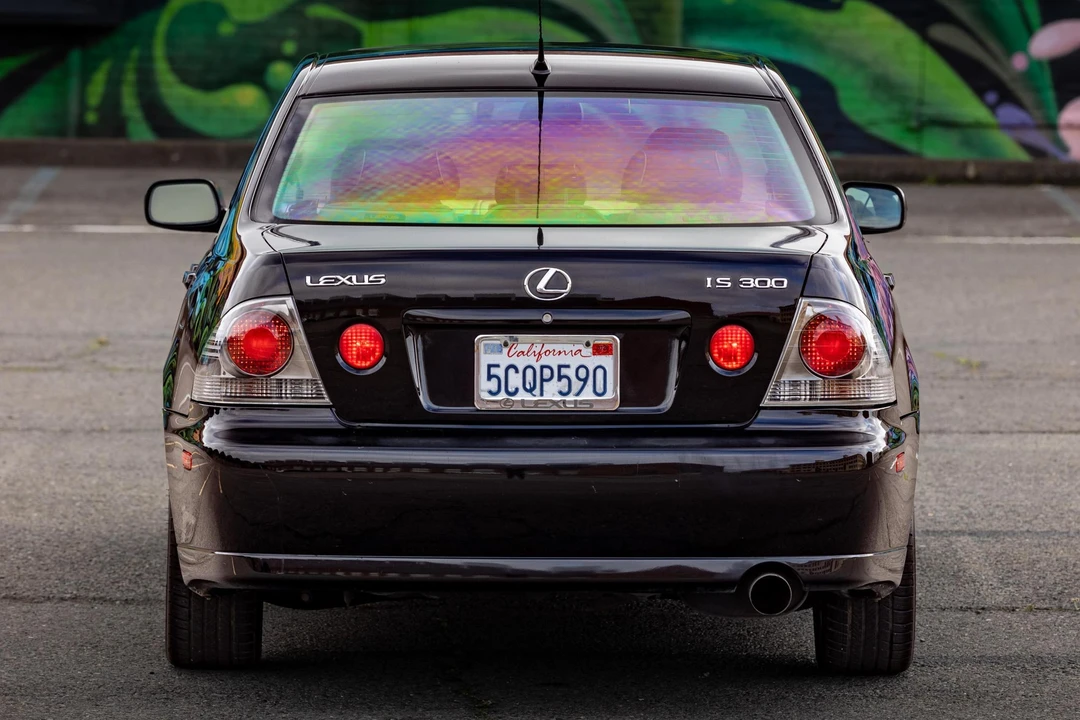 2002 Lexus IS 1st Gen - Image 5 of 31