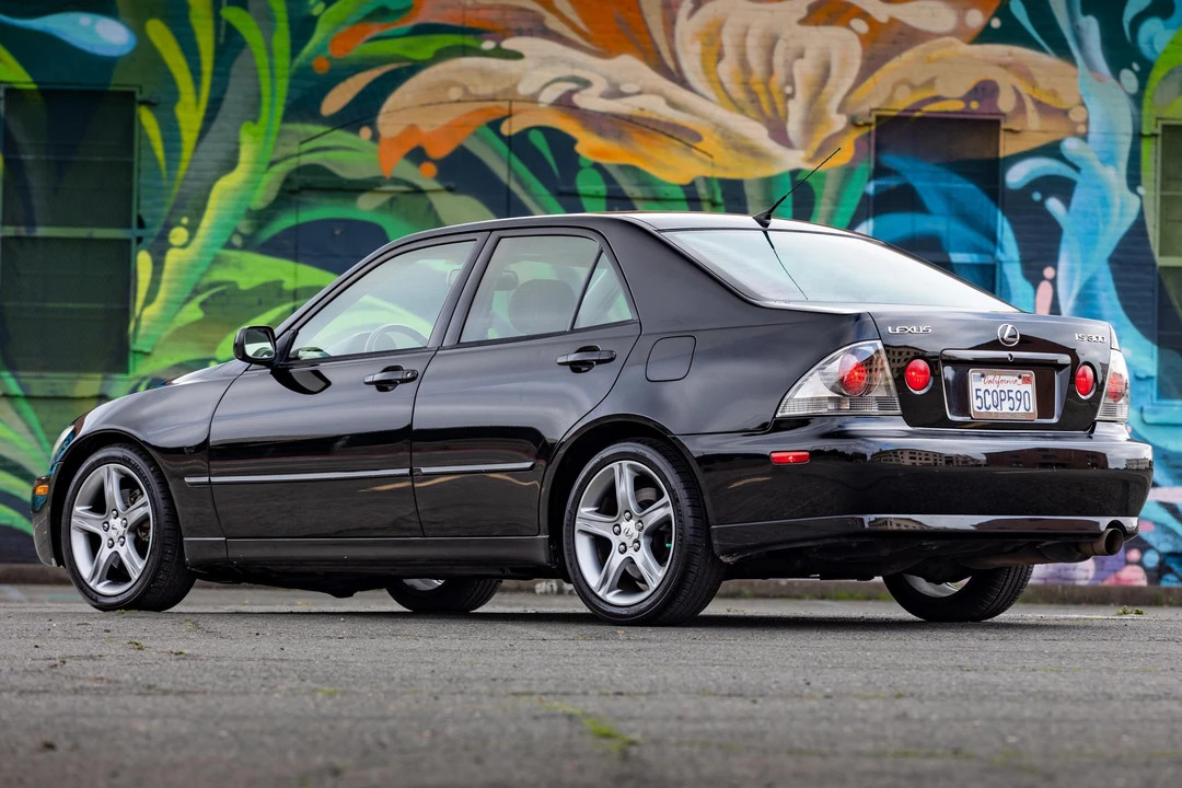 2002 Lexus IS 1st Gen - Image 4 of 31