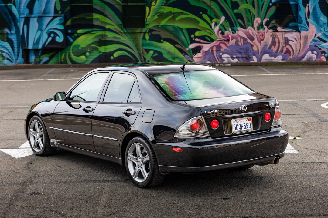 2002 Lexus IS 1st Gen - Image 24 of 31