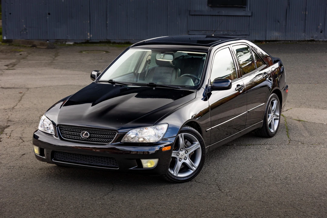 2002 Lexus IS 1st Gen - Image 12 of 31