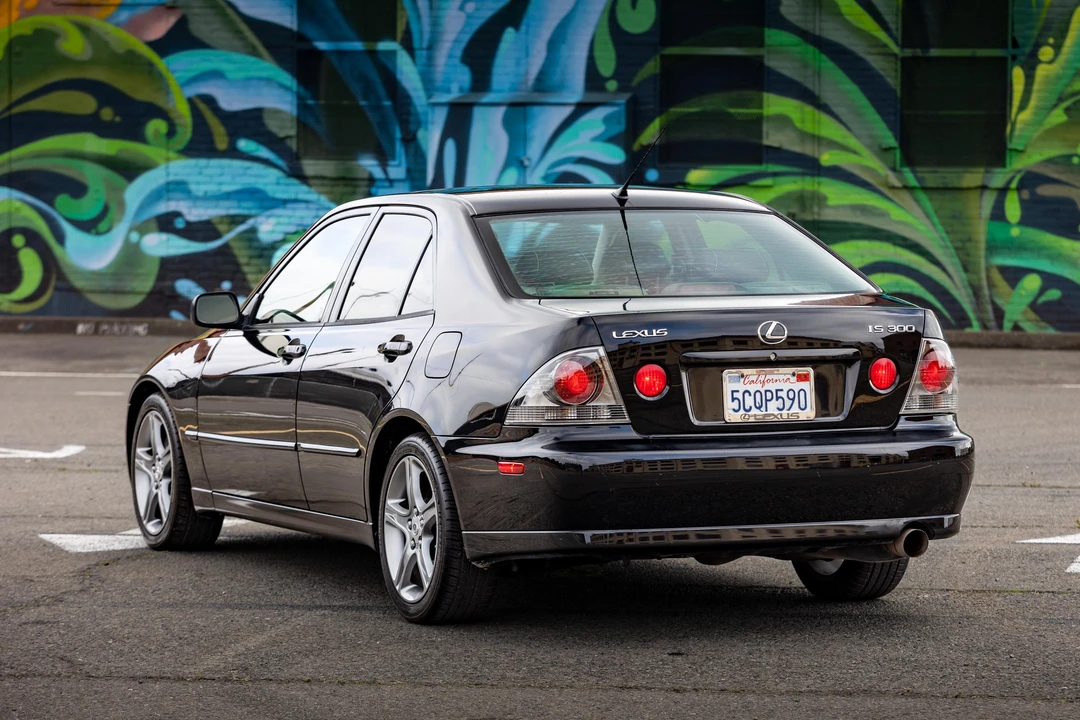 2002 Lexus IS 1st Gen - Image 27 of 31