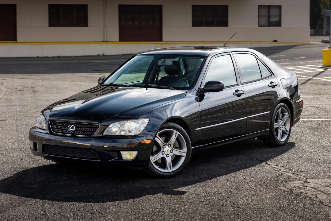 2002 Lexus IS 1st Gen - Image 14 of 31