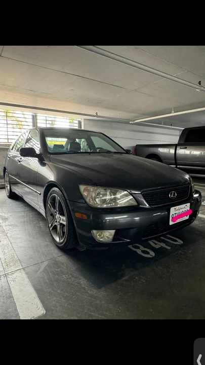 2002 Lexus IS 1st Gen - Image 10 of 16
