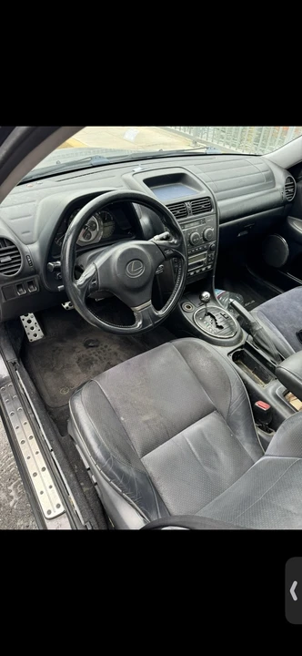 2002 Lexus IS 1st Gen - Image 15 of 16