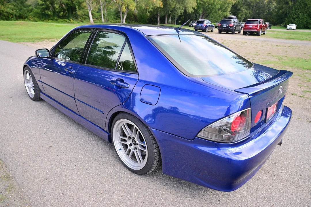 2002 Lexus IS 1st Gen - Image 8 of 31