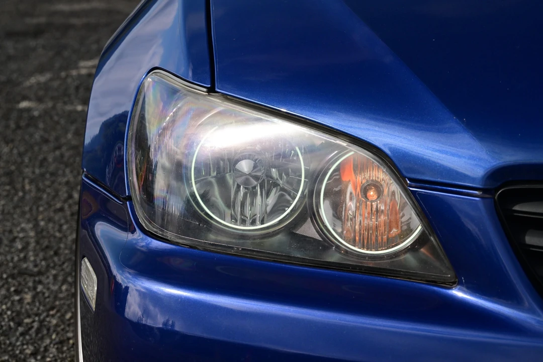 2002 Lexus IS 1st Gen - Image 21 of 31