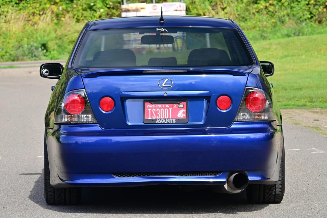 2002 Lexus IS 1st Gen - Image 5 of 31
