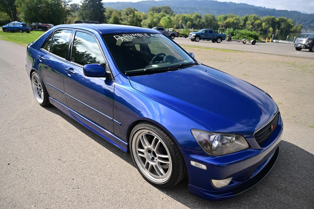 2002 Lexus IS 1st Gen - Image 13 of 31