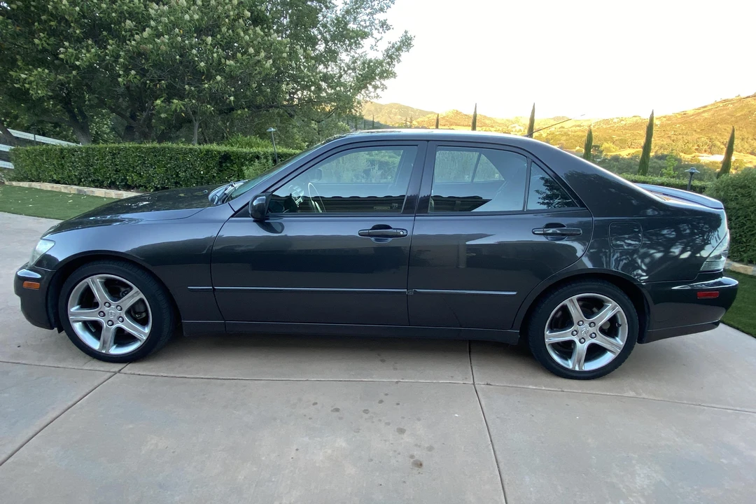 2002 Lexus IS 1st Gen - Image 3 of 11