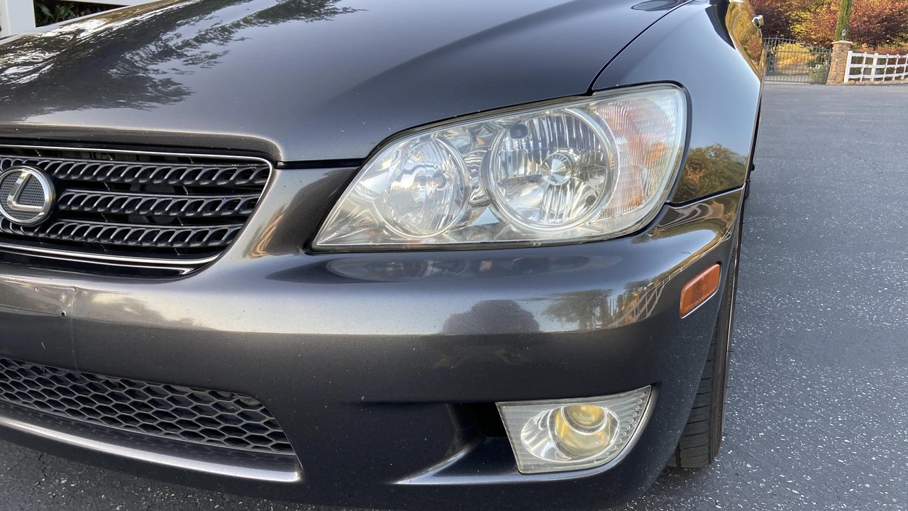 2002 Lexus IS 1st Gen - Image 11 of 11