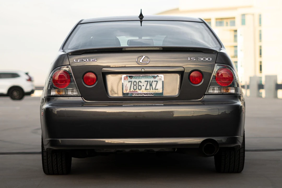 2002 Lexus IS 1st Gen - Image 5 of 31