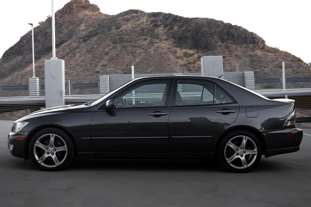 2002 Lexus IS 1st Gen - Image 3 of 31