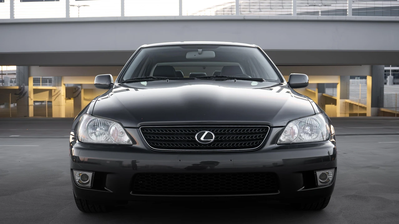 2002 Lexus IS 1st Gen - Image 6 of 31